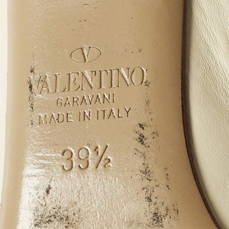 Pre Owned Valentino Off-white Leather Rockstud Pumps Size 39.5