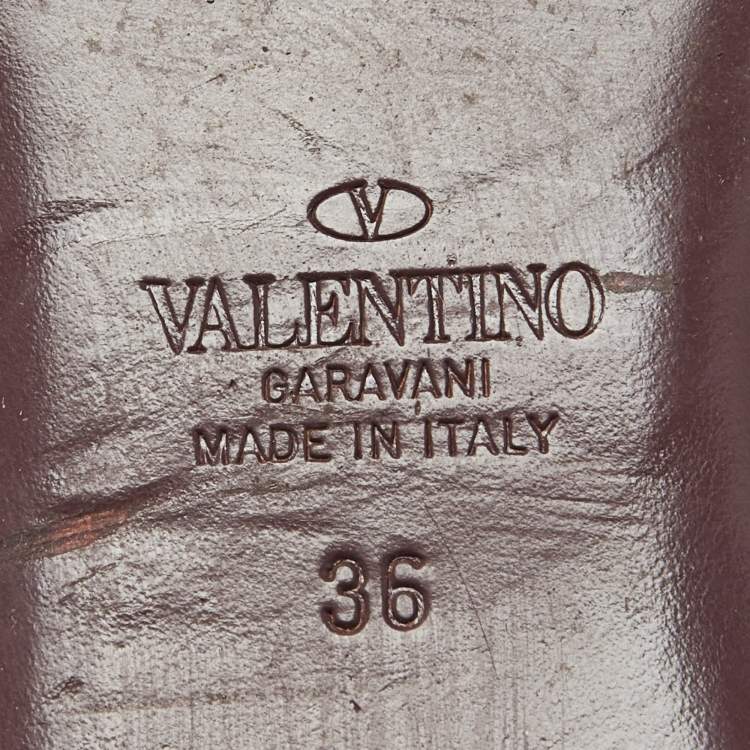 مملوكة مسبقًا Valentino White Leather Rockstud Ankle Strap Flat Sandals Size 36