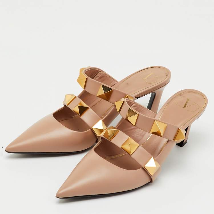 Pre Owned Valentino Beige Leather Roman Stud Pointed Toe Mules Size 39.5