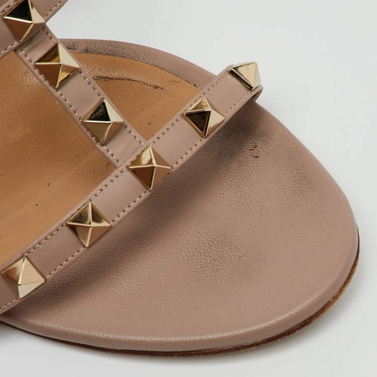 Pre Owned Valentino Beige Leather Rockstud Block Heel Slide Sandals Size 39.5