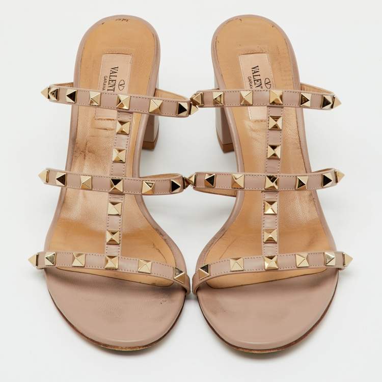 Pre Owned Valentino Beige Leather Rockstud Block Heel Slide Sandals Size 39.5
