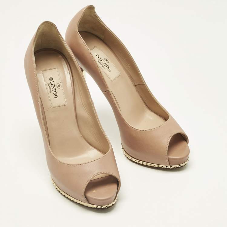 Pre Owned Valentino Beige Leather Rockstud Peep Toe Pumps Size 36