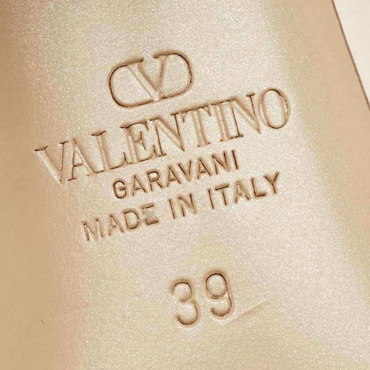 Pre Owned Valentino Off White Leather Rockstud Slingback Block Heel Sandals Size 39