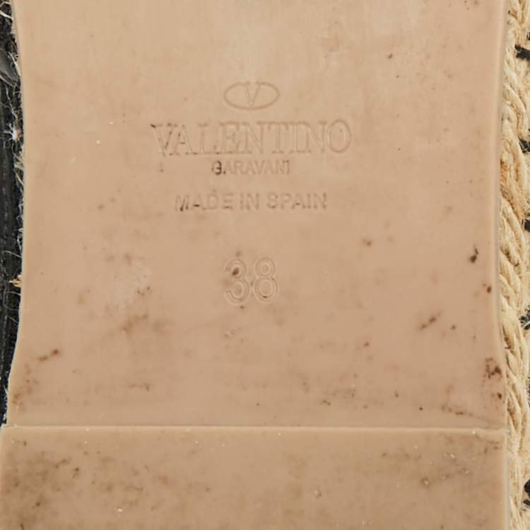 مملوكة مسبقًا Valentino Black Lace and Leather Espadrille Flats Size 38