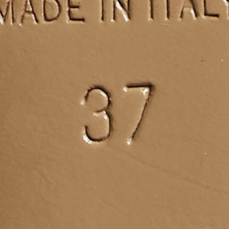 مملوكة مسبقًا Valentino Pink/Beige Patent Leather Rockstud Caged Ankle Strap Pumps Size 37