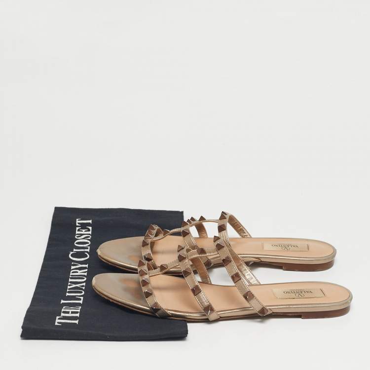 Pre Owned Valentino Pink Leather Rockstud Flat Slide Size 39