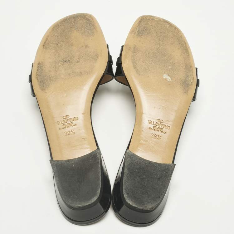 Pre Owned Valentino Black Patent Leather VLogo Slide Sandals Size 39.5