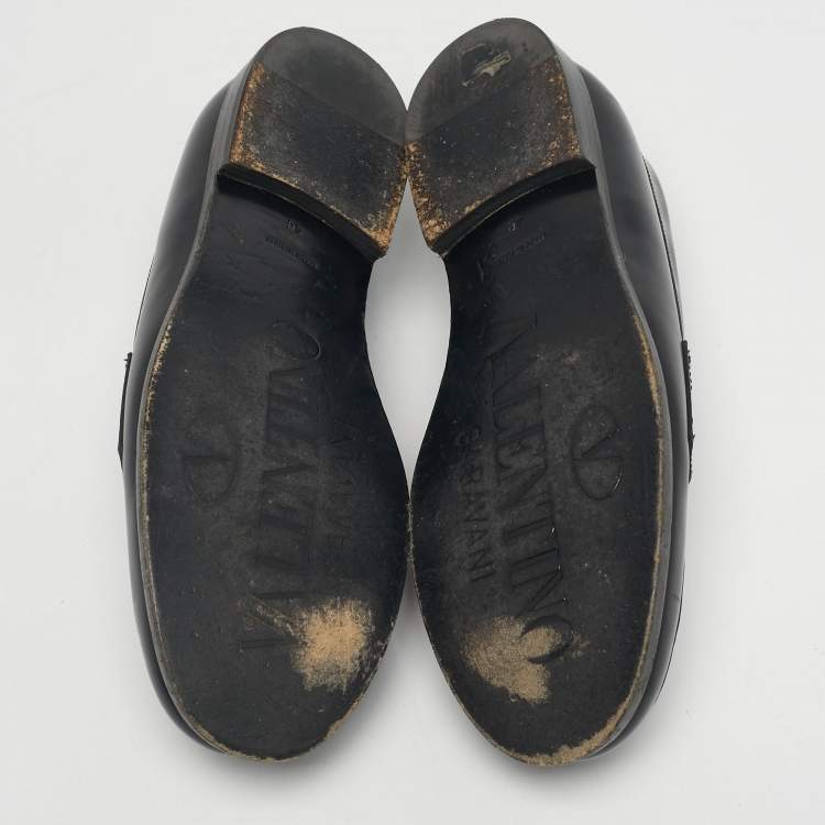 Pre Owned Valentino Black Leather Escape VLogo Chain Slip On Loafers Size 40