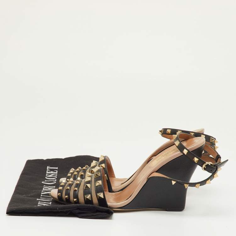 مملوكة مسبقًا Valentino Black Leather and Mesh Rockstud Ankle Strap Wedge Sandals Size 36.5