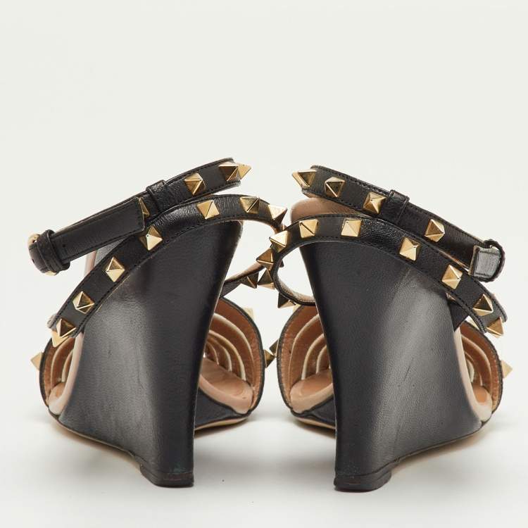 مملوكة مسبقًا Valentino Black Leather and Mesh Rockstud Ankle Strap Wedge Sandals Size 36.5