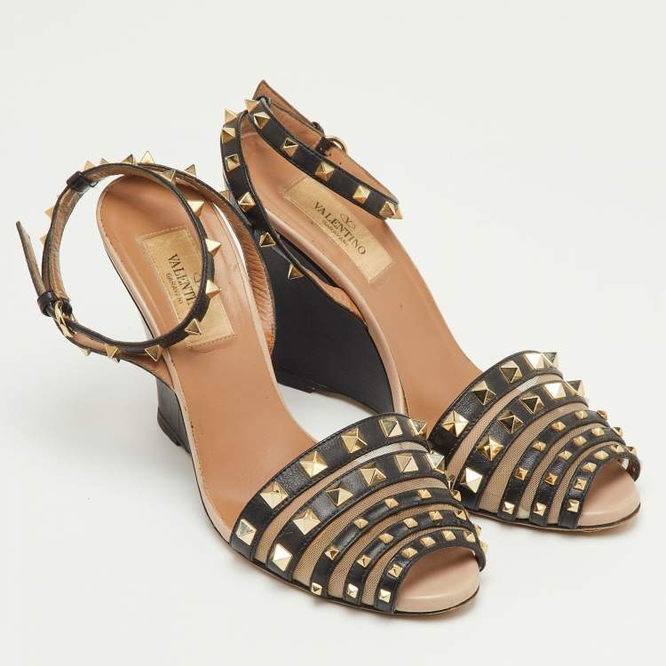 مملوكة مسبقًا Valentino Black Leather and Mesh Rockstud Ankle Strap Wedge Sandals Size 36.5