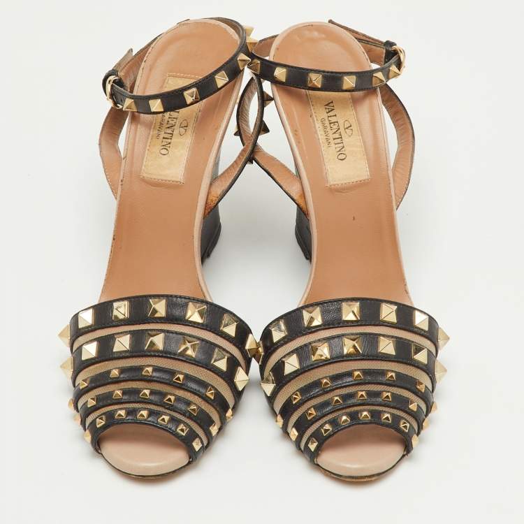 مملوكة مسبقًا Valentino Black Leather and Mesh Rockstud Ankle Strap Wedge Sandals Size 36.5