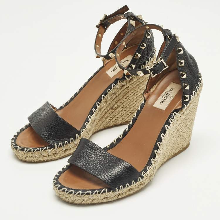 Pre Owned Valentino Rockstud Size 39 Black Leather Wedge Sandals