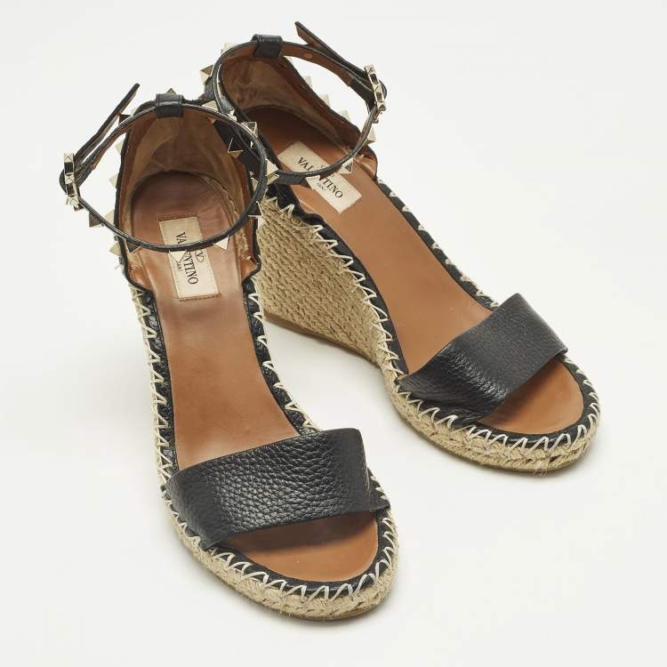 Pre Owned Valentino Rockstud Size 39 Black Leather Wedge Sandals