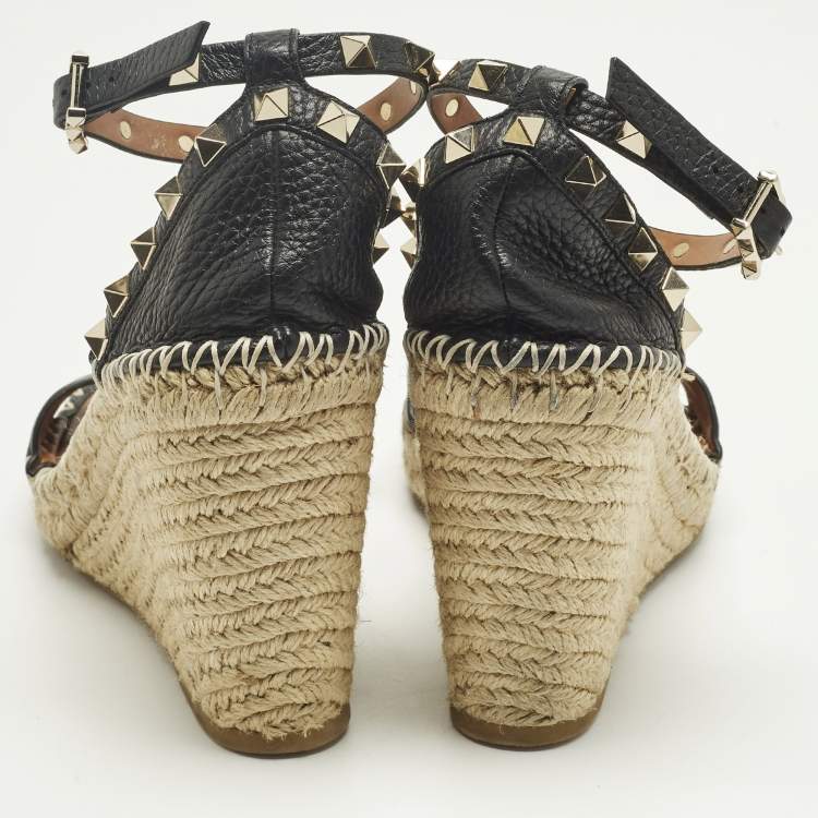 Pre Owned Valentino Rockstud Size 39 Black Leather Wedge Sandals