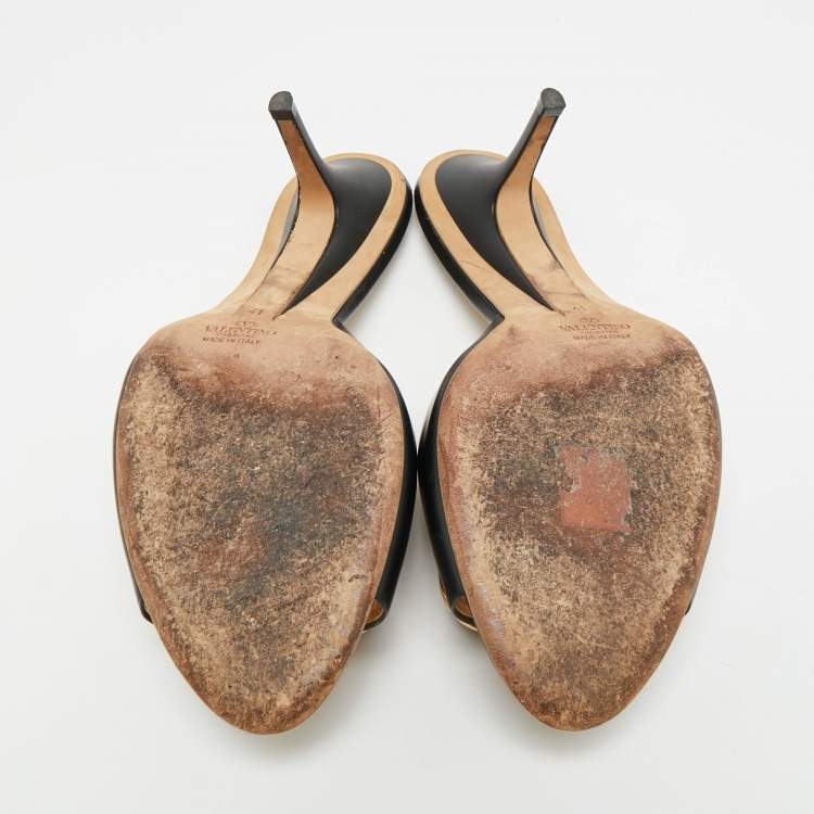 Pre Owned Valentino VLogo Size 41 Black Leather Slide Sandals