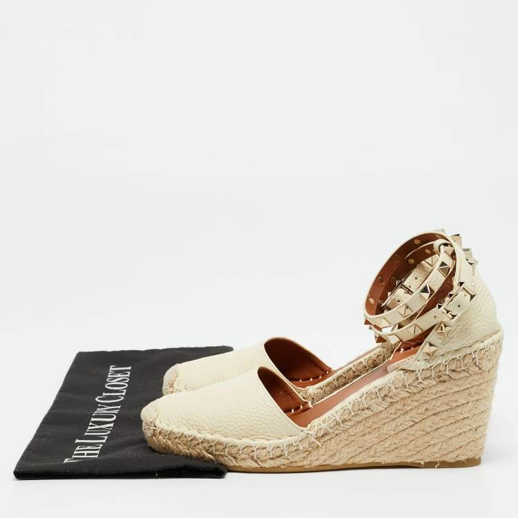 Pre Owned Valentino Rockstud Size 38 Beige Leather  Espadrille Wedge Pumps