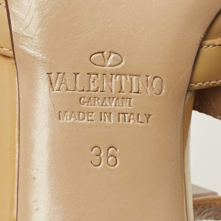 Pre Owned Valentino Rockstud Size 36 Beige Patent Leather Pumps