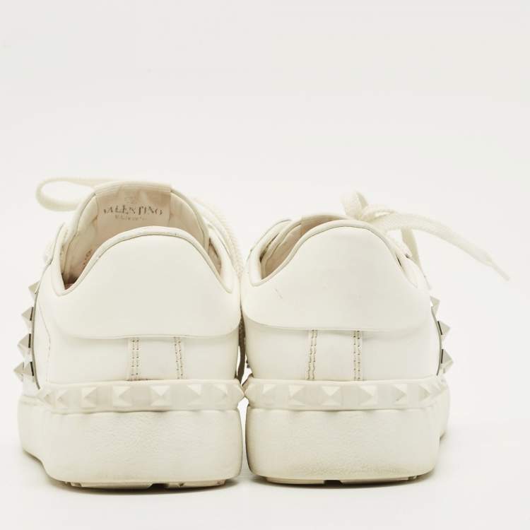 Pre Owned Valentino Rockstud Size 39 White/Silver Leather Low Top Sneakers