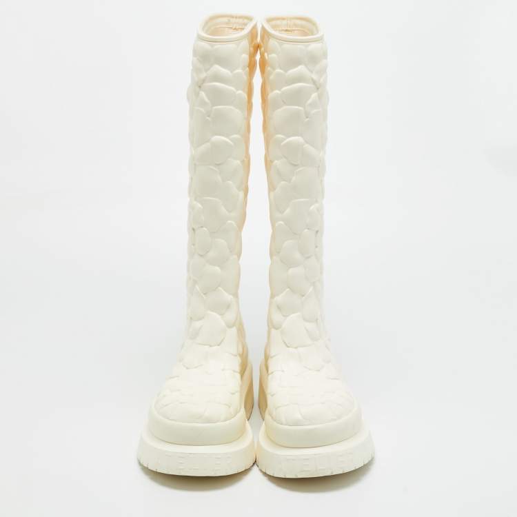 Pre Owned Valentino 03 Rose Edition Atelier Size 36 White Rubber Rain Boots