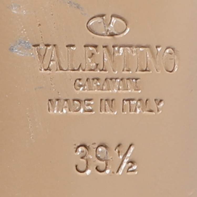 مملوكة مسبقًا Valentino Rockstud Size 39.5 Beige Leather Ankle Strap Pumps