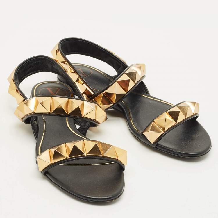 Pre Owned Valentino Roman Stud Size 36.5 Black Leather Slingback Flat Sandals