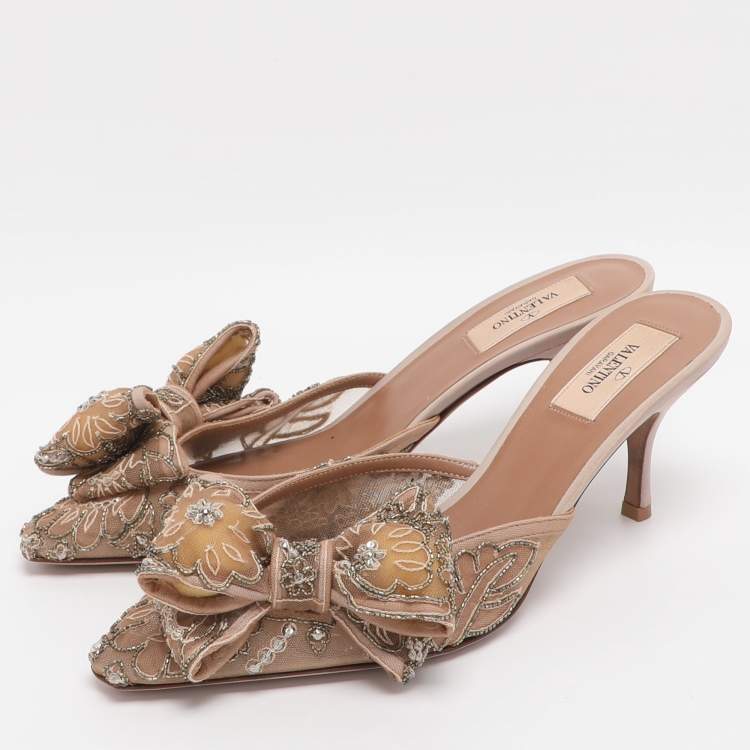 Pre Owned Valentino Embellished Bow Size 39 Beige Mesh Mules