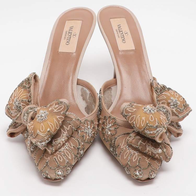 Pre Owned Valentino Embellished Bow Size 39 Beige Mesh Mules