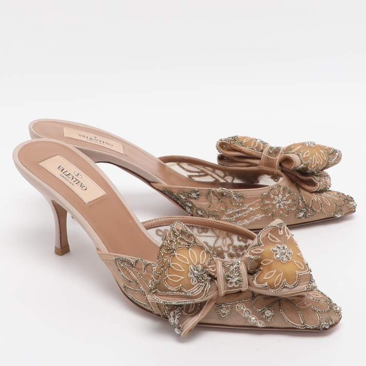 Pre Owned Valentino Embellished Bow Size 39 Beige Mesh Mules