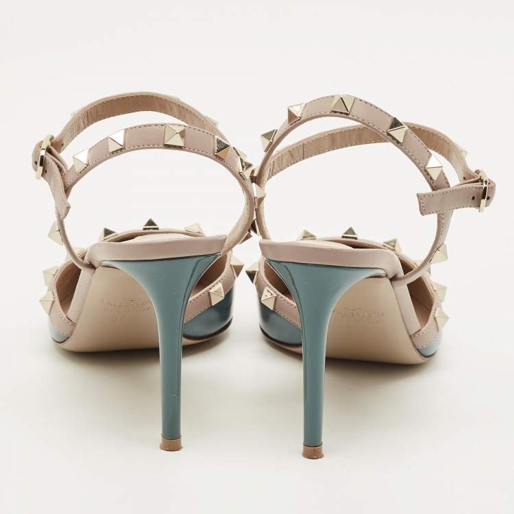 مملوكة مسبقًا Valentino Rockstud Size 38.5 Blue/Beige Patent and Leather Ankle Strap Pumps