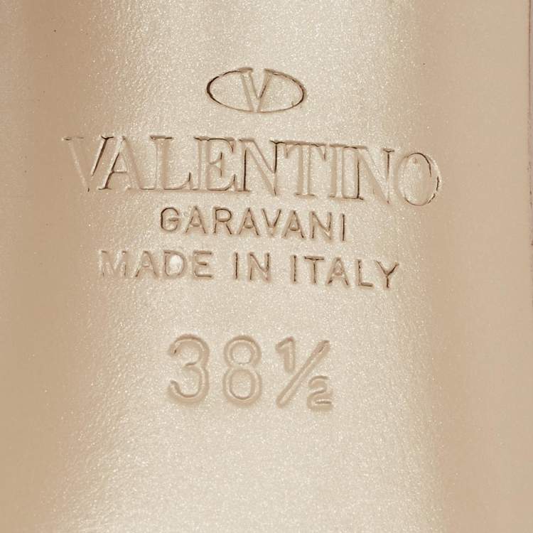 مملوكة مسبقًا Valentino Rockstud Size 38.5 Blue/Beige Patent and Leather Ankle Strap Pumps