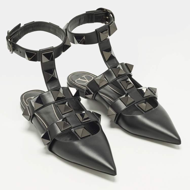 Pre Owned Valentino Roman Stud Size 36 Black Leather Ankle Strap Flats