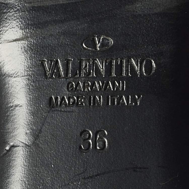 Pre Owned Valentino Roman Stud Size 36 Black Leather Ankle Strap Flats