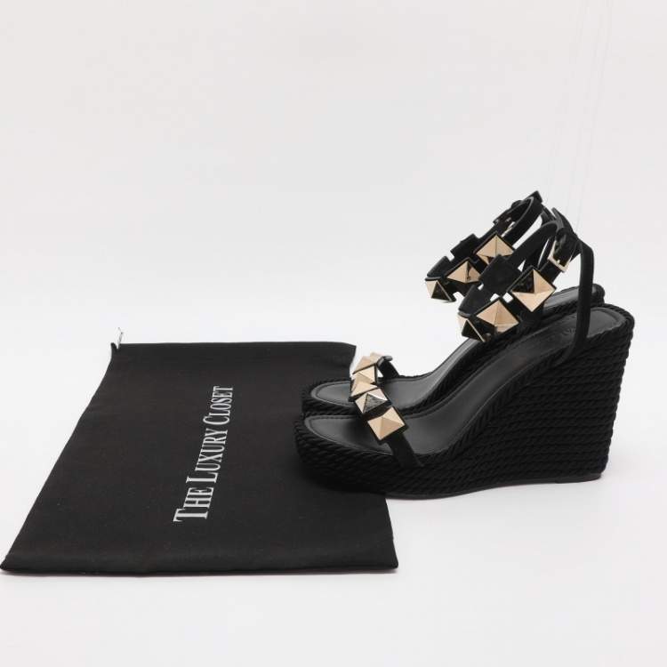 Pre Owned Valentino Roman Stud Size 39 Black Suede Wedge Platform Espadrille Sandals