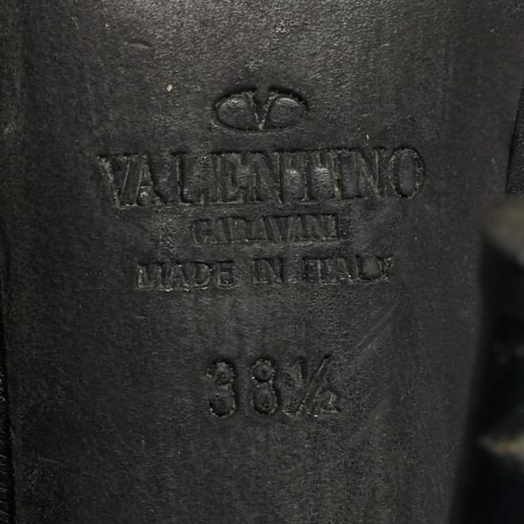 Pre Owned Valentino Rockstud Size 38.5 Black Calf Hair and Leather Ankle Strap Pumps