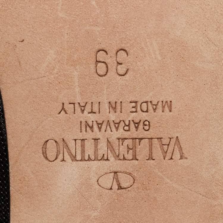 Pre Owned Valentino Rockstud Size 39 Black Leather and Mesh Ankle Strap Sandals