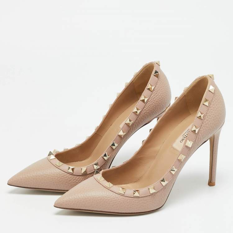 Pre Owned Valentino Rockstud Size 37.5 Beige Leather Pumps