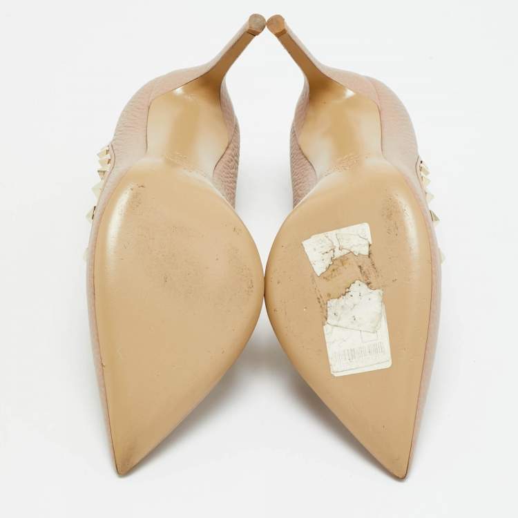 Pre Owned Valentino Rockstud Size 37.5 Beige Leather Pumps