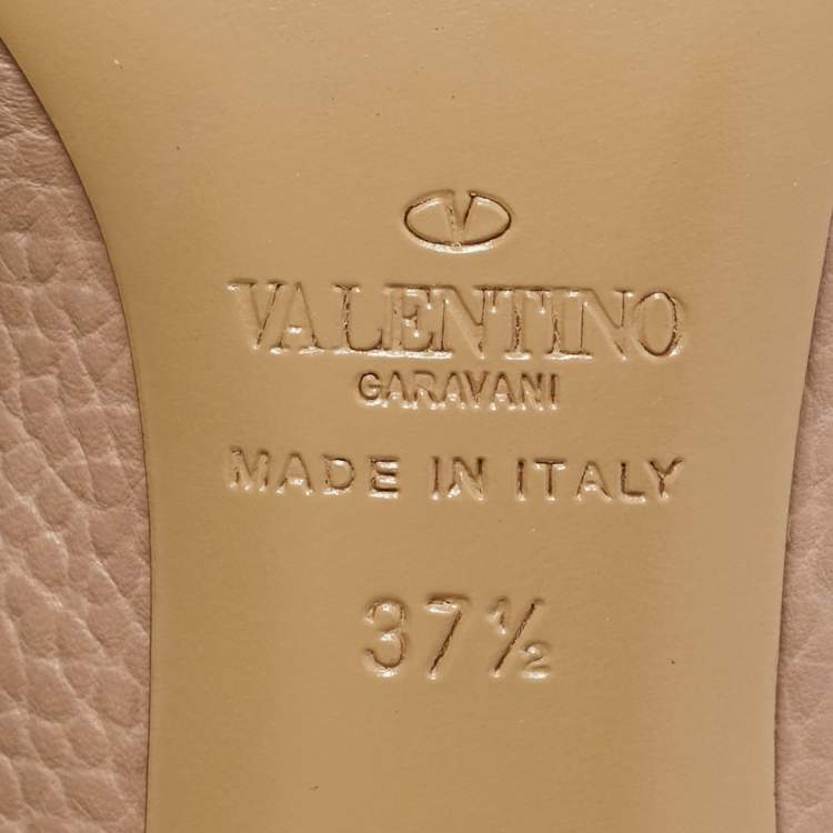 Pre Owned Valentino Rockstud Size 37.5 Beige Leather Pumps