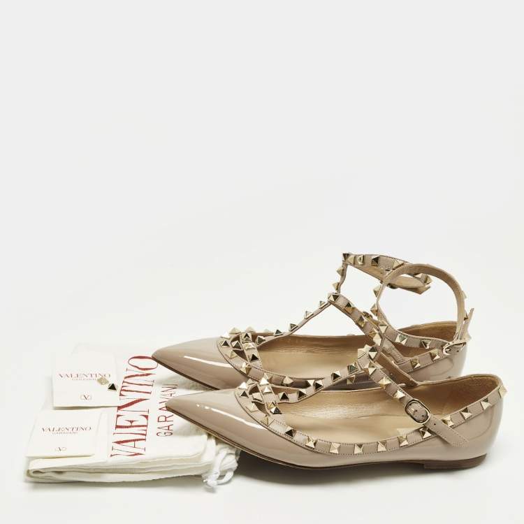 مملوكة مسبقًا Valentino Rockstud Size 39 Beige Leather and Patent Leather Ballet Flats