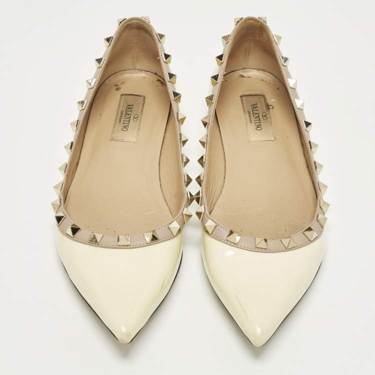 Pre Owned Valentino Rockstud Size 37.5 Cream Leather and Patent Leather Ballet Flats
