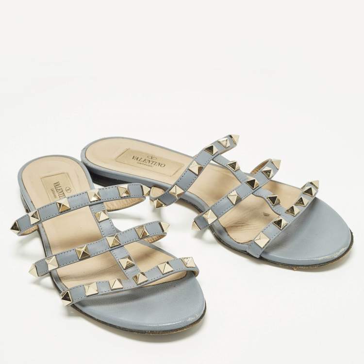 مملوكة مسبقًا Valentino Rockstud Size 36 Light Blue Leather Flat Slide