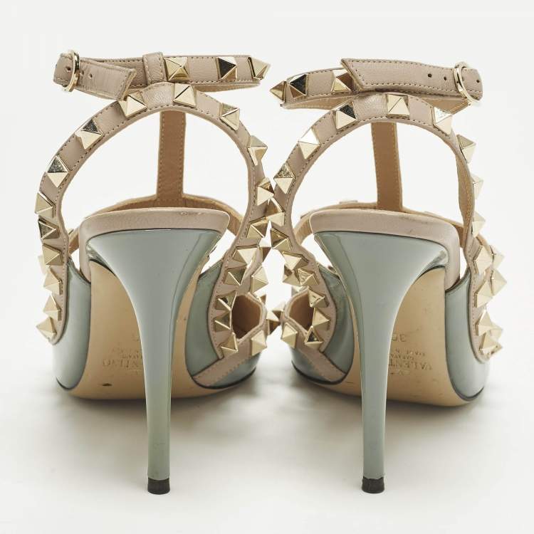 مملوكة مسبقًا Valentino Rockstud Size 36 Beige/Light Blue Leather and Patent Leather Pumps