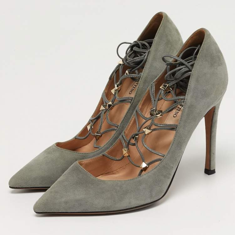 مملوكة مسبقًا Valentino Rockstud Size 36 Grey Suede Pumps