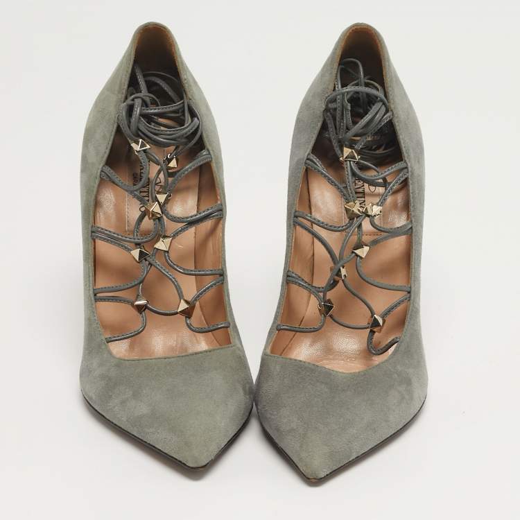 مملوكة مسبقًا Valentino Rockstud Size 36 Grey Suede Pumps