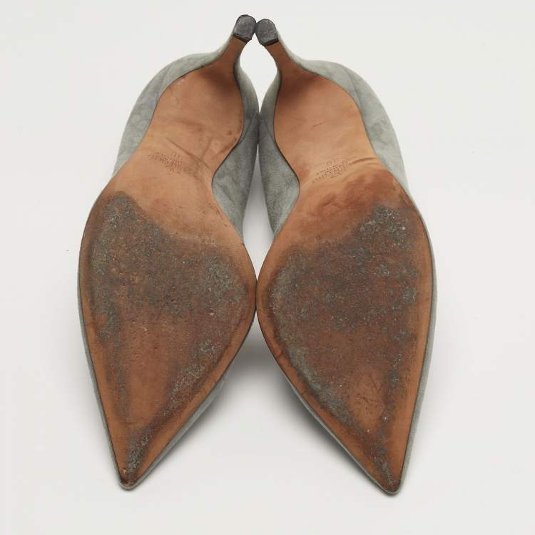 مملوكة مسبقًا Valentino Rockstud Size 36 Grey Suede Pumps