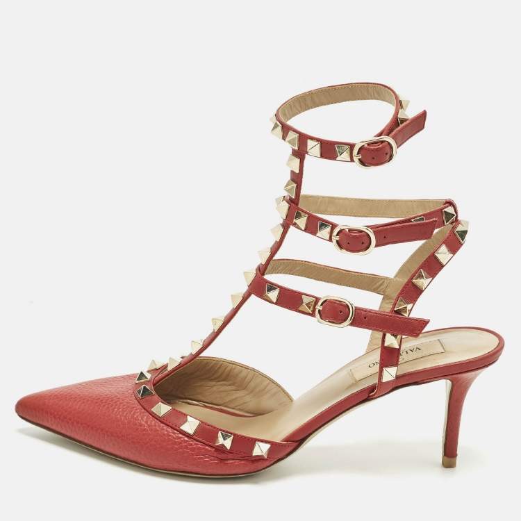 مملوكة مسبقًا Valentino Rockstud Size 39 Red Leather Ankle Strap Pumps