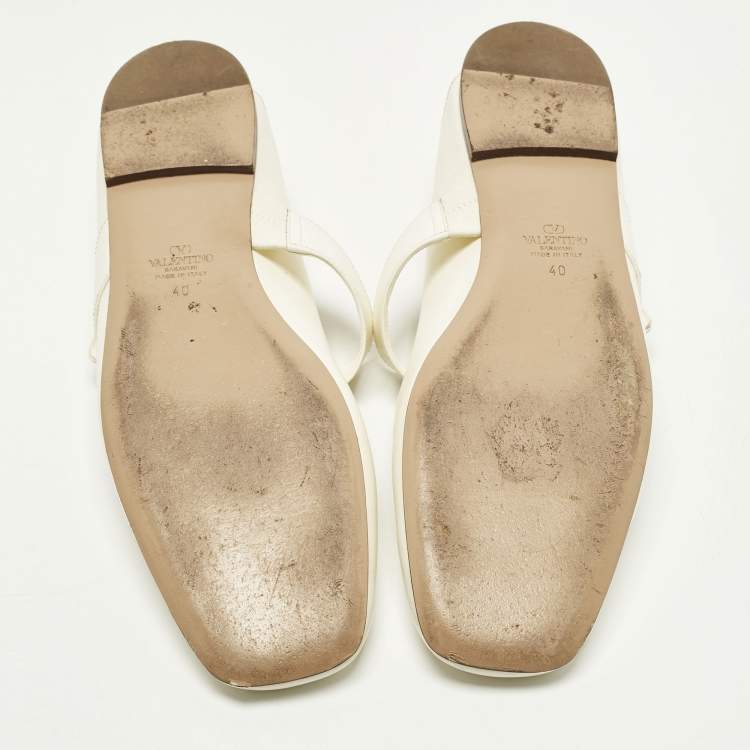 مملوكة مسبقًا Valentino VLogo Size 40 Leather Locker Mary-Jane Ballet Flats
