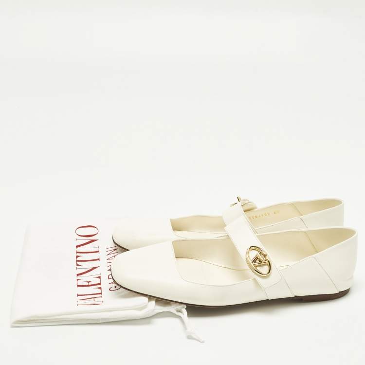 مملوكة مسبقًا Valentino VLogo Size 40 Leather Locker Mary-Jane Ballet Flats