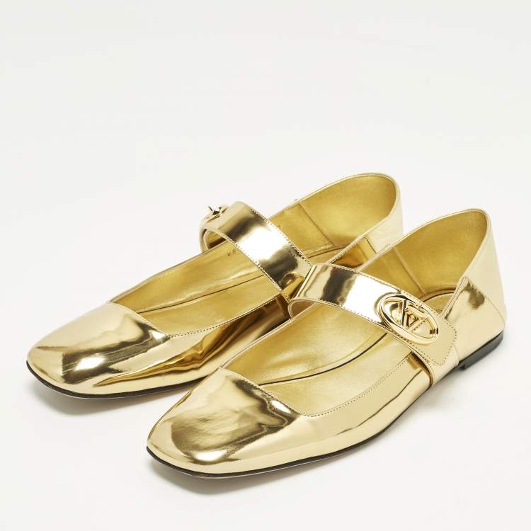 Pre Owned Valentino VLogo Size 40 Gold Leather and Patent Leather Mary-James Ballet Flats